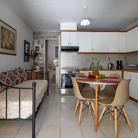 Charming Apartment Near City Centre Heraklion  Exterior photo