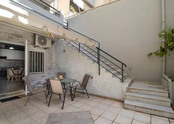 Charming Apartment Near City Centre