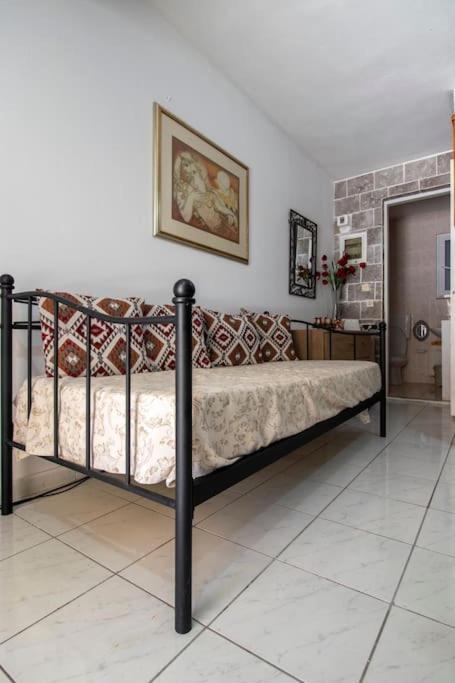 Apartment Charming Near Centre Heraklion (Crete)